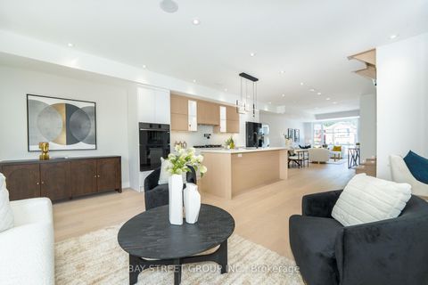 Photo 14 at 266 Westlake Avenue, Lumsden, Toronto