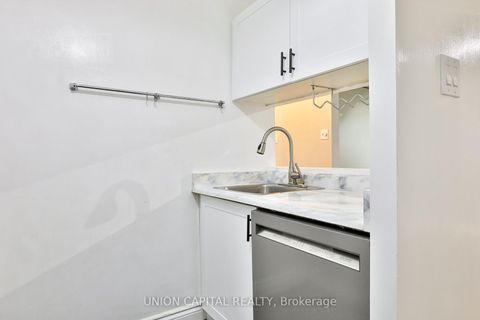 Photo 17 at 2209 - 1055 Bay Street, Bay Street Corridor, Toronto