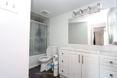Photo 10 at 1507 - 40 Panorama Court, Jamestown, Toronto