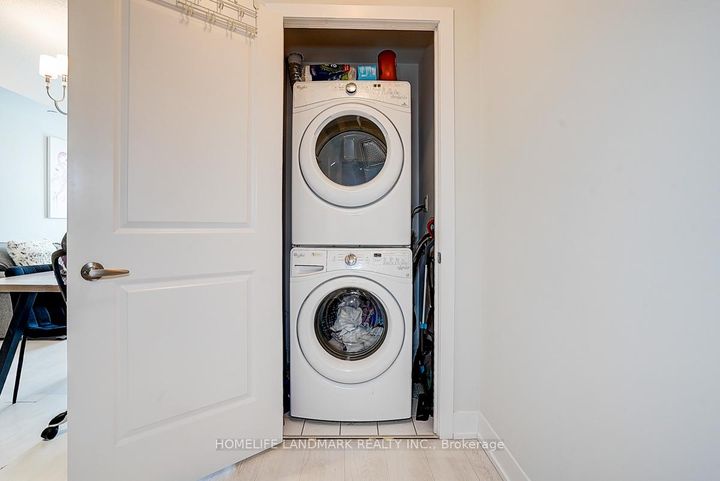 Photo 31 at 901 - 68 Merton Street, Mount Pleasant West, Toronto