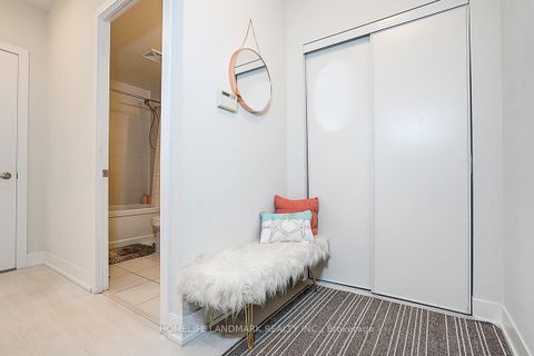 Photo 5 at 901 - 68 Merton Street, Mount Pleasant West, Toronto