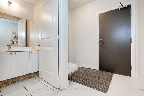 Photo 6 at 901 - 68 Merton Street, Mount Pleasant West, Toronto