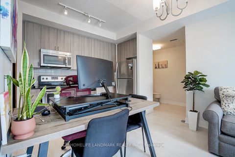 Photo 24 at 901 - 68 Merton Street, Mount Pleasant West, Toronto