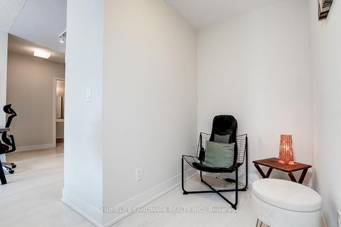 Photo 26 at 901 - 68 Merton Street, Mount Pleasant West, Toronto