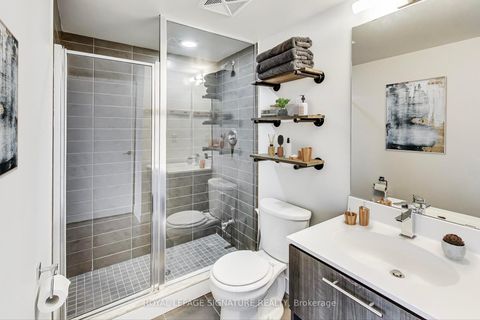 Photo 8 at 621 - 120 Dallimore Circle, Don Mills, Toronto