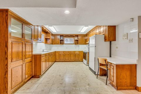 Photo 24 at 531 Lauder Avenue, Oakwood Village, Toronto