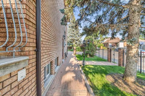 Photo 25 at 531 Lauder Avenue, Oakwood Village, Toronto