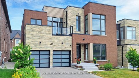 Photo 1 at 32 Conger Street, Patterson, Vaughan