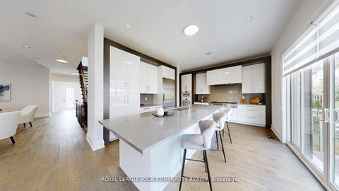 Photo 9 at 32 Conger Street, Patterson, Vaughan