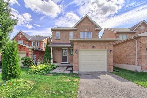Photo 1 at 90 Covent Crescent, Aurora Highlands, Aurora