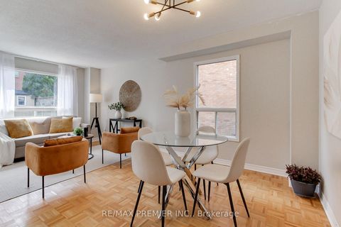 Photo 6 at 90 Covent Crescent, Aurora Highlands, Aurora