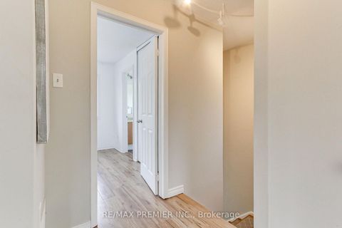 Photo 20 at 90 Covent Crescent, Aurora Highlands, Aurora Photo 20 at 90 Covent Crescent, Aurora Highlands, Aurora