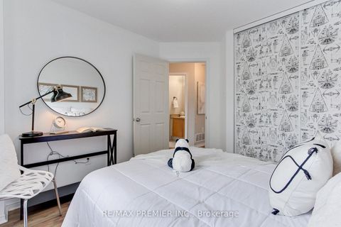 Photo 26 at 90 Covent Crescent, Aurora Highlands, Aurora Photo 26 at 90 Covent Crescent, Aurora Highlands, Aurora