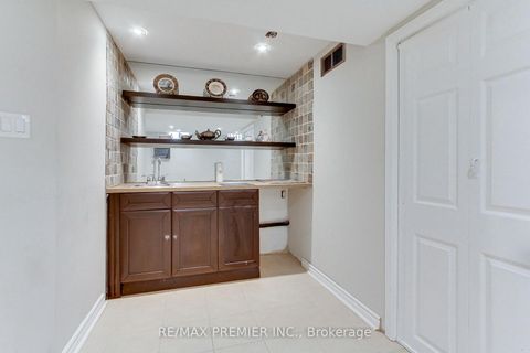 Photo 33 at 90 Covent Crescent, Aurora Highlands, Aurora
