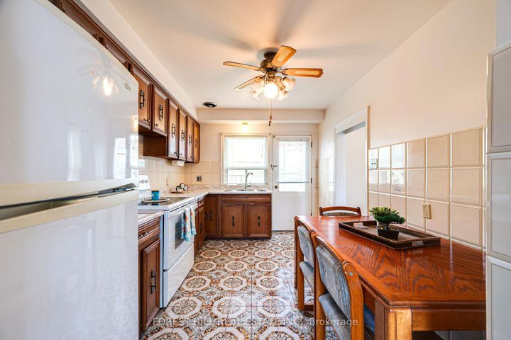 Photo 5 at 73 Talent Crescent, Humbermede, Toronto