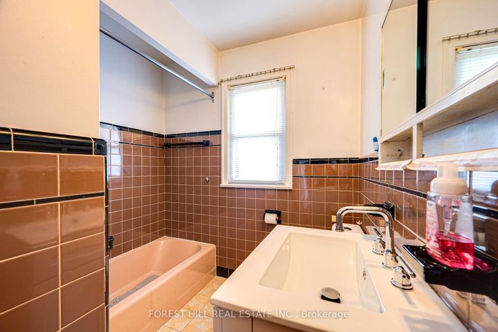 Photo 10 at 73 Talent Crescent, Humbermede, Toronto