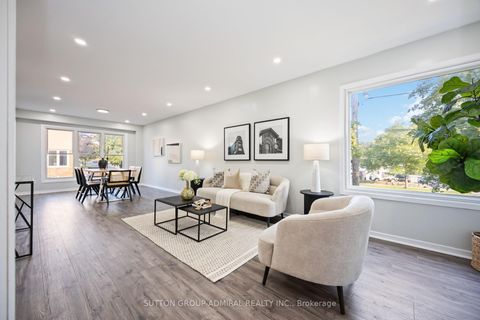 Photo 5 at 12 Tilburn Place, Cliffside, Toronto