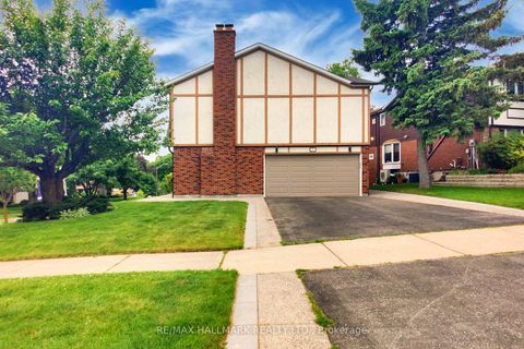 Photo 1 at 2 Butterfield Drive, Donalda, Toronto