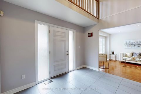 Photo 4 at 2 Butterfield Drive, Donalda, Toronto