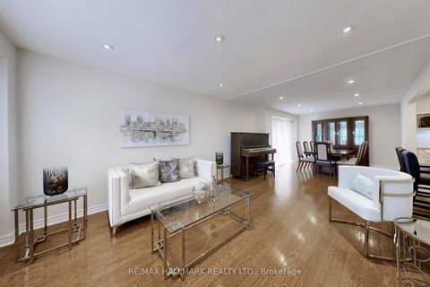Photo 11 at 2 Butterfield Drive, Donalda, Toronto