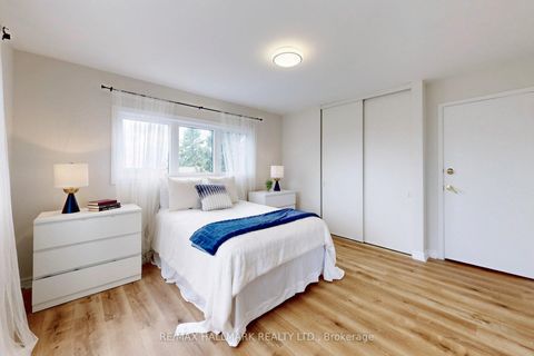 Photo 33 at 2 Butterfield Drive, Donalda, Toronto