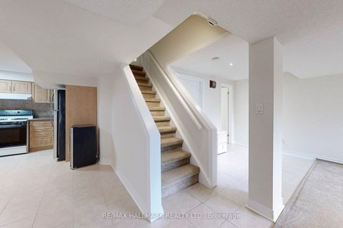 Photo 34 at 2 Butterfield Drive, Donalda, Toronto