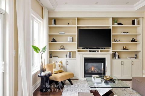 Photo 17 at 8 Rutherglen Road, Leaside, Toronto
