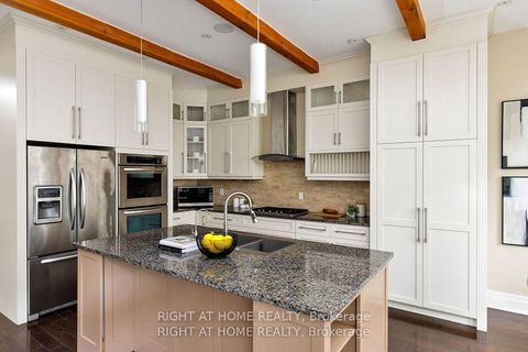 Photo 20 at 8 Rutherglen Road, Leaside, Toronto