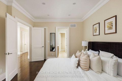 Photo 27 at 8 Rutherglen Road, Leaside, Toronto