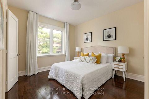 Photo 31 at 8 Rutherglen Road, Leaside, Toronto