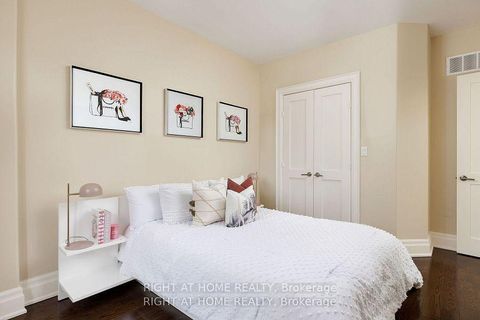 Photo 39 at 8 Rutherglen Road, Leaside, Toronto