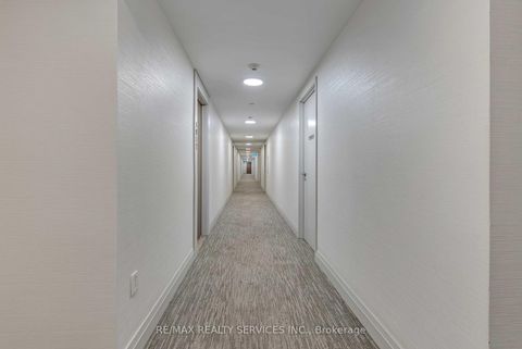Photo 4 at 251 Jarvis Street, Yonge Corridor, Toronto