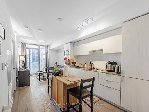 Photo 6 at 3909 - 11 Wellesley Street W, Bay Street Corridor, Toronto