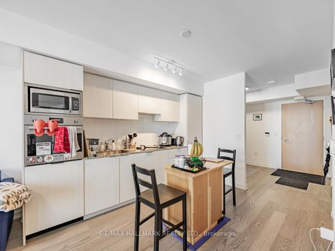 Photo 8 at 3909 - 11 Wellesley Street W, Bay Street Corridor, Toronto