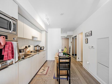 Photo 9 at 3909 - 11 Wellesley Street W, Bay Street Corridor, Toronto