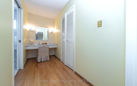 Photo 26 at 28 Roundwood Court, L'Amoreaux, Toronto