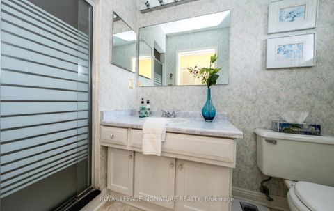 Photo 27 at 28 Roundwood Court, L'Amoreaux, Toronto
