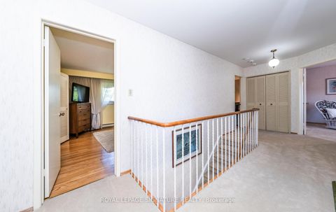 Photo 29 at 28 Roundwood Court, L'Amoreaux, Toronto