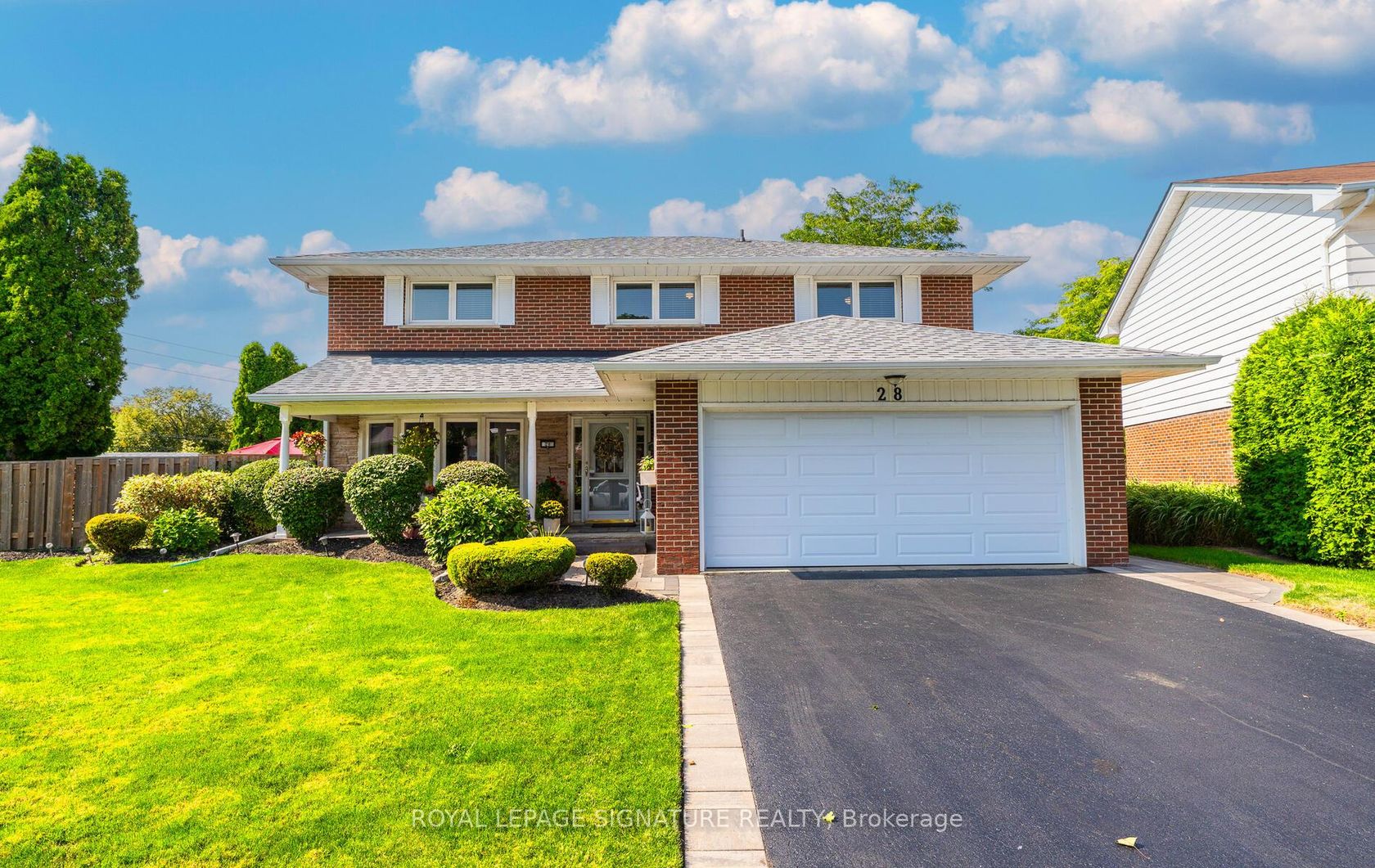 28 Roundwood Court, L'Amoreaux, Toronto 