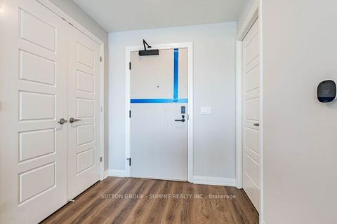Photo 11 at 809 - 3006 William Cutmore Boulevard, JM Joshua Meadows, Oakville