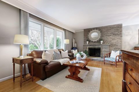 Photo 1 at 17 Brenham Crescent, Newtonbrook East, Toronto