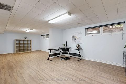 Photo 29 at 17 Brenham Crescent, Newtonbrook East, Toronto