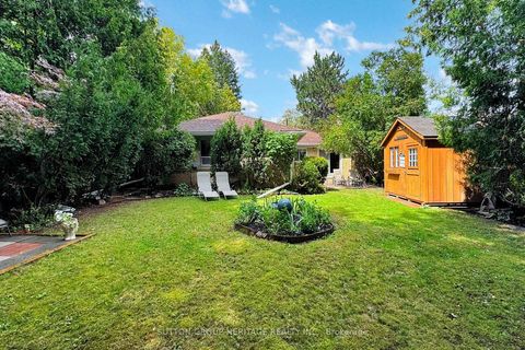 Photo 33 at 17 Brenham Crescent, Newtonbrook East, Toronto