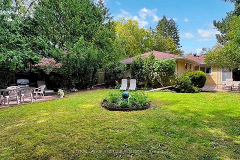 Photo 34 at 17 Brenham Crescent, Newtonbrook East, Toronto