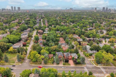 Photo 44 at 17 Brenham Crescent, Newtonbrook East, Toronto