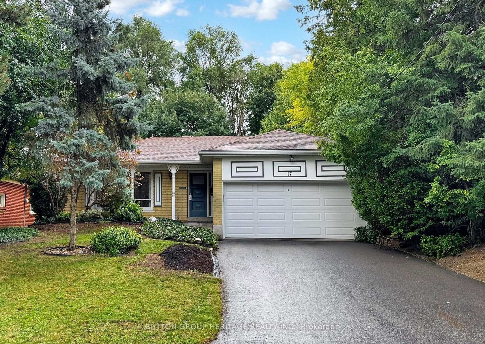 17 Brenham Crescent, Newtonbrook East, Toronto 