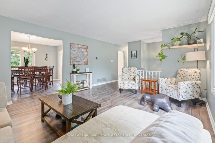 Photo 9 at 28 Adams Court, AC Acton, Halton Hills