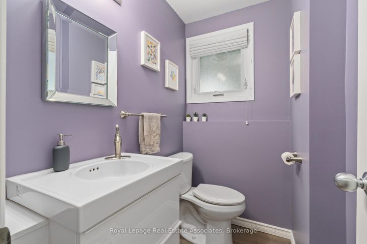 Photo 24 at 28 Adams Court, AC Acton, Halton Hills