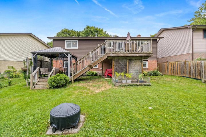 Photo 31 at 28 Adams Court, AC Acton, Halton Hills