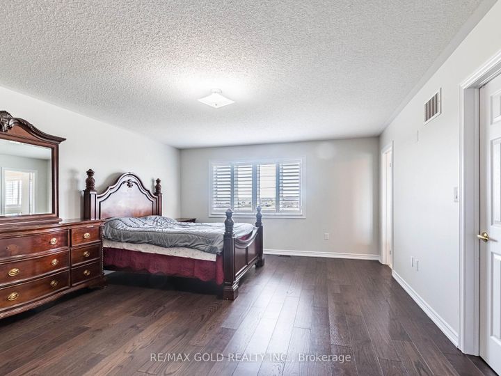 Photo 22 at 62 Masken Circle, Northwest Brampton, Brampton